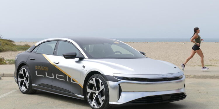 Lucid Motors planea obtener 1,670 mdd a través de nueva OPI combinada