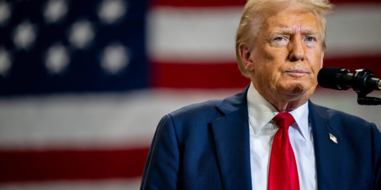 Trump advierte que irá contra Google por solo mostrar “noticias malas” de él
