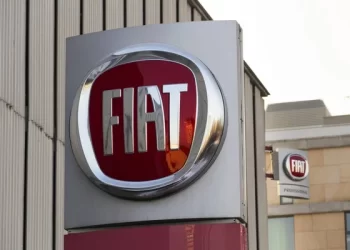 Mientras Fiat se estanca, Turín lucha por evitar el declive con Maserati y los 500 eléctricos