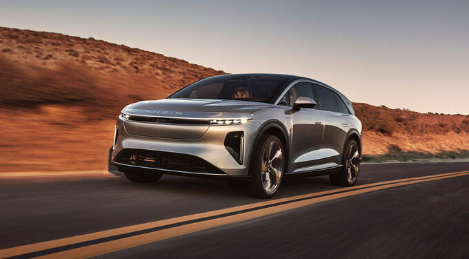 Lucid abrirá pedidos de su modelo SUV eléctrico Gravity en busca de atraer más clientes