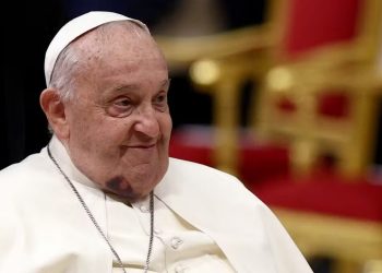 El papa desea que las puertas de Notre Dame acojan a todos con generosidad y libertad