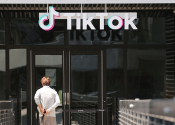 TikTok paga a sus usuarios a cambio de nuevos suscriptores en la app: esto pueden ganar