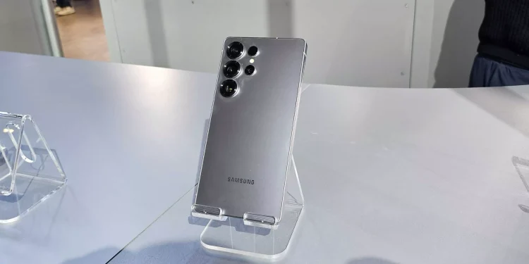 Galaxy S25 Ultra renueva su colaboración con Gemini y lanza asistente de IA