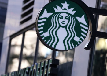 Starbucks eliminará 1,100 puestos de trabajo en todo el mundo