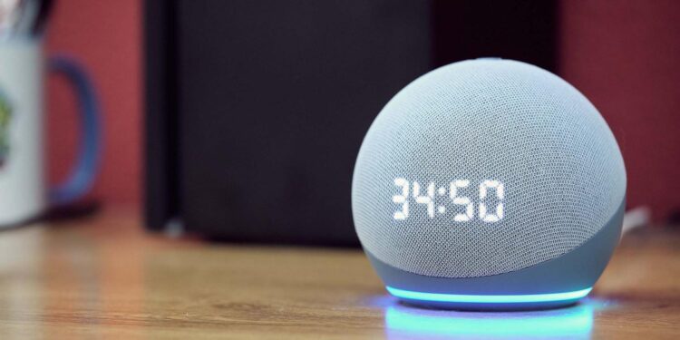 Amazon revoluciona a su asistente virtual con el lanzamiento de Alexa potenciada por IA