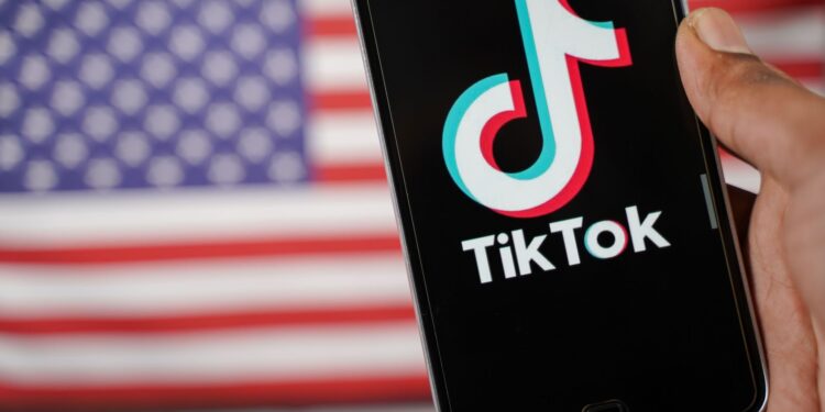 Apple devuelve TikTok a la App Store de Estados Unidos