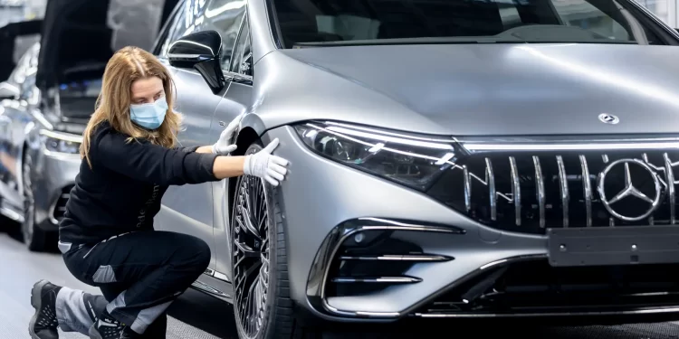 Mercedes desarrollará autos inteligentes para mercado mundial con sensores lidar de china Hesai
