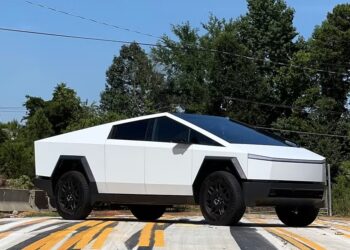 Tesla retira del mercado sus Cybertrucks por una falla de seguridad