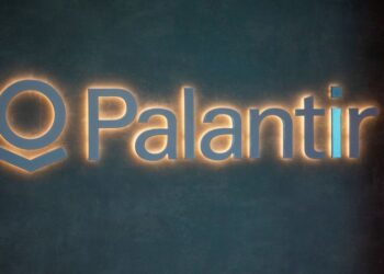 La acción más destacada de los primeros 100 días de Trump: la empresa Palantir de Peter Thiel