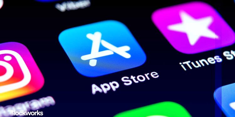 UE multa a Apple con 570 mdd y a Meta con 228 mdd por infringir las normas del mercado digital