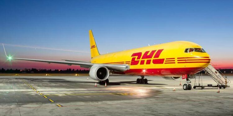 DHL, FedEx y UPS ajustan operaciones y previsiones financieras por aranceles