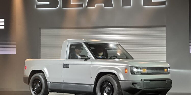 Slate Auto, respaldada por Bezos, presenta un camión eléctrico de 20.000 dólares como competidor del Tesla de Musk