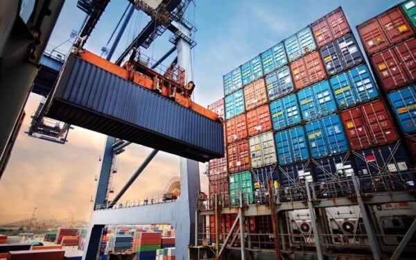 Guerra comercial puede reducir un 0.7% el crecimiento económico global a largo plazo