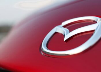 Mazda detiene previsiones de resultados por aranceles de Trump