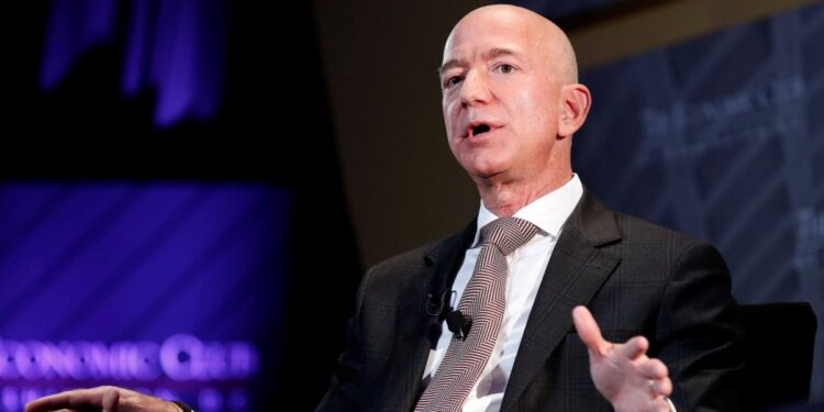 Jeff Bezos lidera una nueva inversión en Toloka, empresa de datos de IA