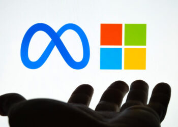 Microsoft y Meta impulsan la cotización antes de la apertura, Apple cae por fallo judicial