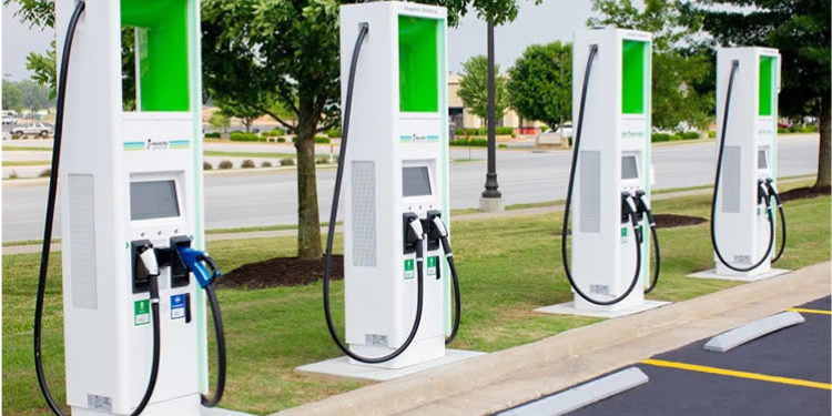 Los puntos de carga de vehículos eléctricos abastecen a 12,000 usuarios en la República Dominicana