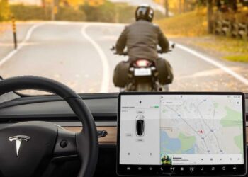 Tesla inicia pruebas de robotaxis en Austin