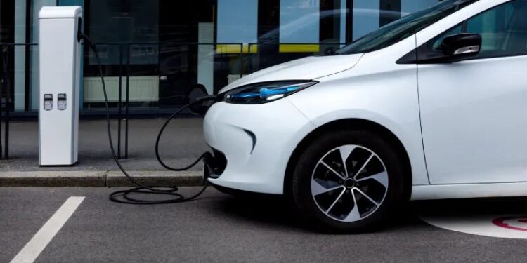 El fabricante chino que eclipsa a Tesla y BYD en ventas de vehículos eléctricos: ya ha superado la cifra de 100 millones de unidades vendidas a nivel mundial