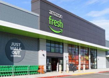Amazon reestructura su unidad de supermercados