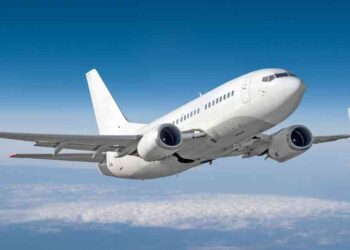 La demanda global de transporte aéreo de pasajeros aumento un 8% en abril