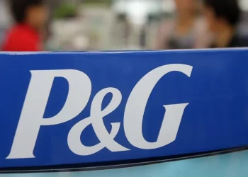 P&G eliminará 7,000 empleos y abandonará marcas ante la incertidumbre del consumidor