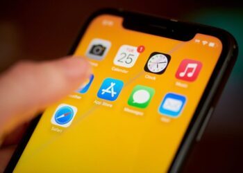 Así se disputan las ventas de smartphones Samsung, Apple y Huawei en plena guerra comercial