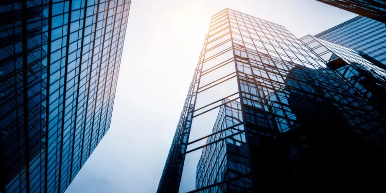 Fusiones y adquisiciones globales alcanzan un máximo de 2.6 bdd en lo que va de añoo