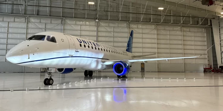 Musk busca expandir su negocio de Wi-Fi en vuelos acercándose a las aerolíneas de lujo