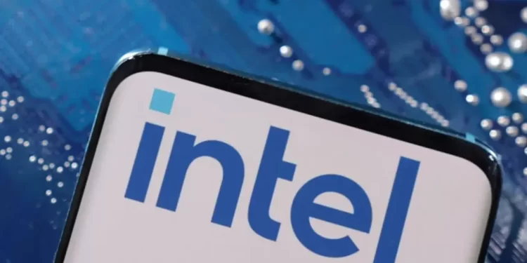 Intel advierte que la participación del gobierno de EU podría perjudicar ventas internacionales y futuras subvenciones