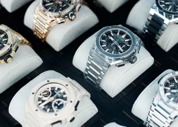 Las acciones de los fabricantes suizos de relojes de lujo caen tras impacto arancelario de Trump