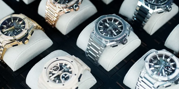 Las acciones de los fabricantes suizos de relojes de lujo caen tras impacto arancelario de Trump