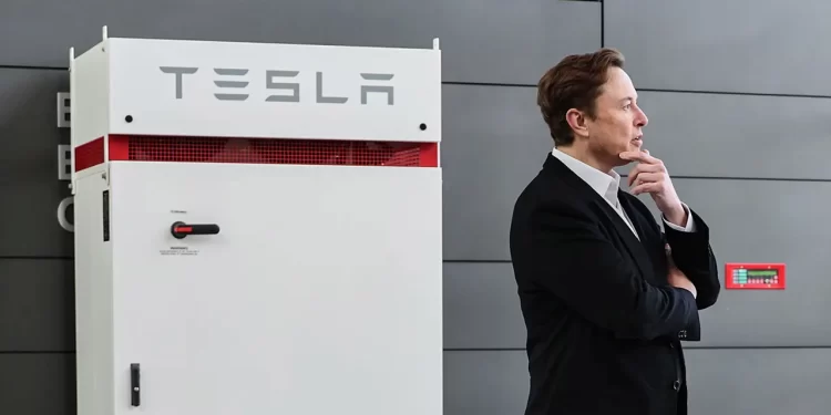Tesla optimizará su trabajo de diseño de chips de IA, dice Musk