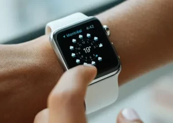 Masimo demanda a la Aduana de EU por aprobar importaciones de Apple Watch en plena disputa de patentes