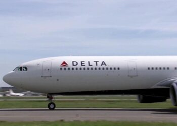 Pasajeros demandan a Delta y United por vender asientos de ventana… sin ventana