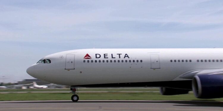 Pasajeros demandan a Delta y United por vender asientos de ventana… sin ventana