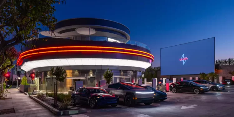 Con hamburguesas, Musk y Tesla le dan la vuelta a la crisis y las polémicas