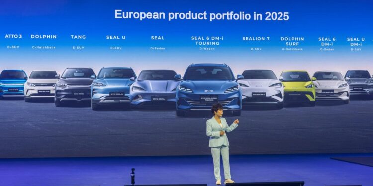 BYD dice que tendrá más de 1.000 tiendas en 32 países de Europa hasta finales de año