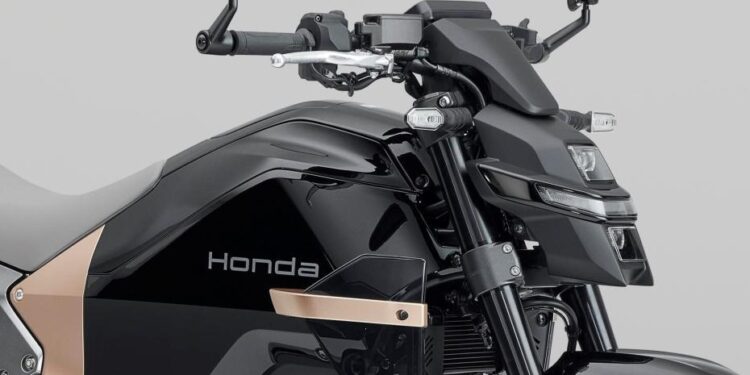Honda presenta su primera gran moto eléctrica, una naked con el par motor de una superbike, y con un precio que no esperas