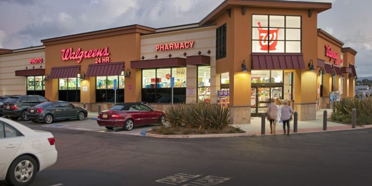 Sycamore Partners adquiere Walgreens por 10 mil millones