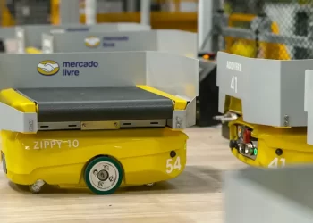 Mercado Libre usa robots para organizar productos en Brasil