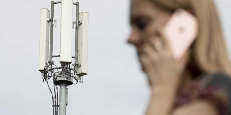 ¿Lugares sin señal de celular? Elon Musk apuesta US$17.000 millones para llegar a ellos