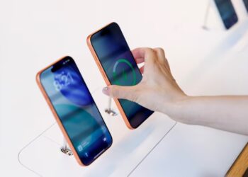 Apple roza máximos históricos: Loop Capital ve aumento del 25% en la demanda del iPhone