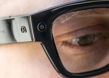 Las gafas con pantalla incorporada de US$799 de Meta permiten vislumbrar el futuro
