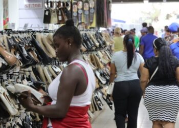 Viernes Negro se acerca y centros comerciales ya presentan ofertas