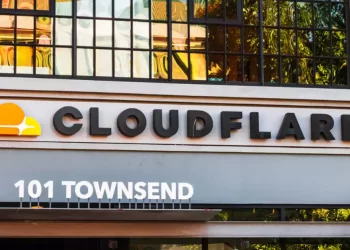 ¿Quién es el dueño de Cloudflare, la empresa responsable del 20% del internet mundial?