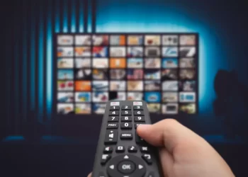 Netflix y ViX apuestan por microcontenidos para atraer a la generación Z