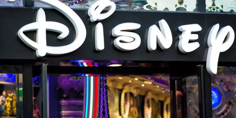 Disney invierte 1,000 mdd en OpenAI y abre sus íconos a la IA