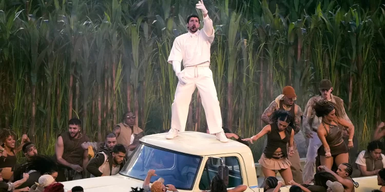 El histórico show de Bad Bunny en el Super Bowl: récord de audiencia, orgullo latino y polémica política