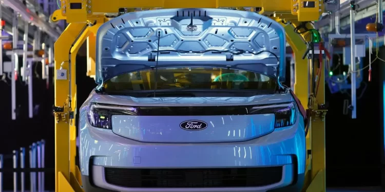 Ford retirará 119,000 autos en EU ante posible incendio
